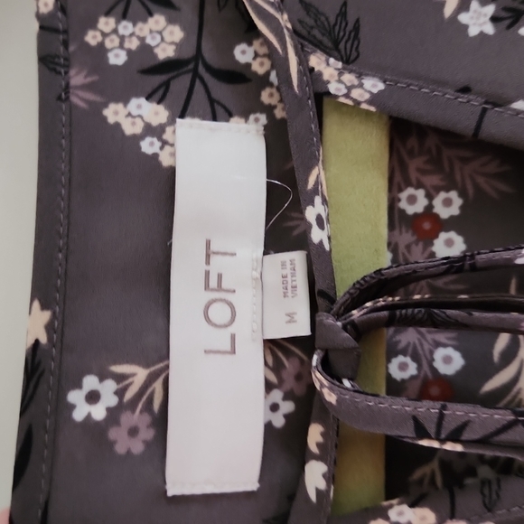 Grey Loft Blouse - Picture 2 of 5